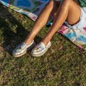 Sanuk Grateful Dead Donna Loafer